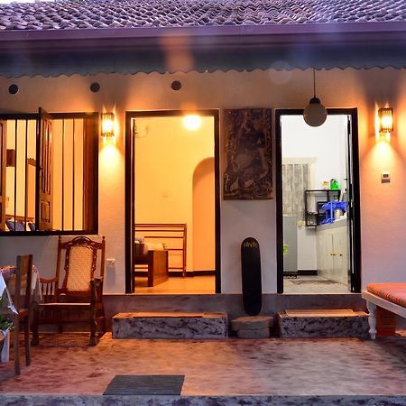 Aknara Rest Hotel Weligama Exterior foto