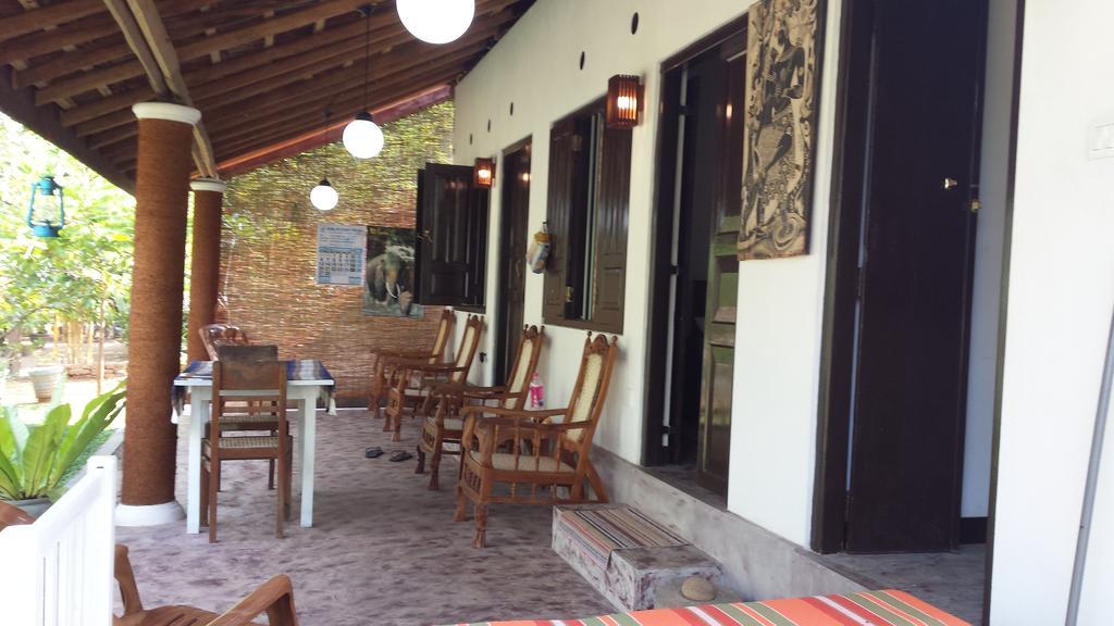 Aknara Rest Hotel Weligama Exterior foto